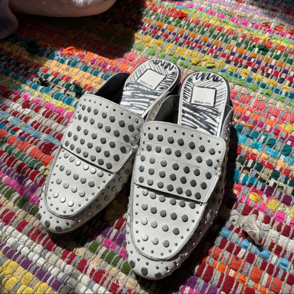 WHITE STUD DOLCE VITA LOAFER SLIDES SIZE 8